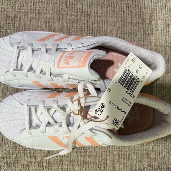 Adidas girls sneakers size 3 brand new. White and peach. - Picture 2 of 13